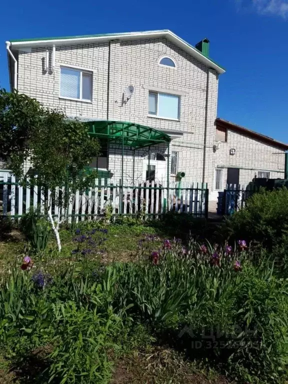 Коттедж в Саратовская область, Маркс ул. 1-я Сосновая, 45 (202 м) - Фото 1