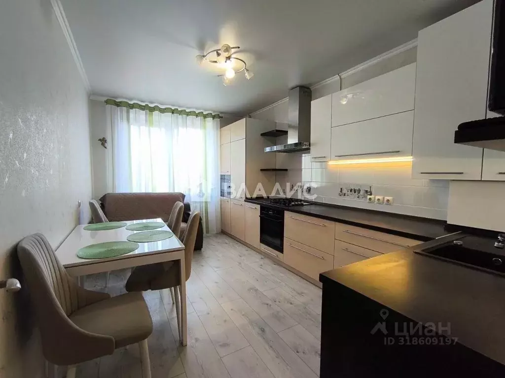 3-к кв. Калининградская область, Калининград Шахматная ул., 4Б (92.0 ... - Фото 1