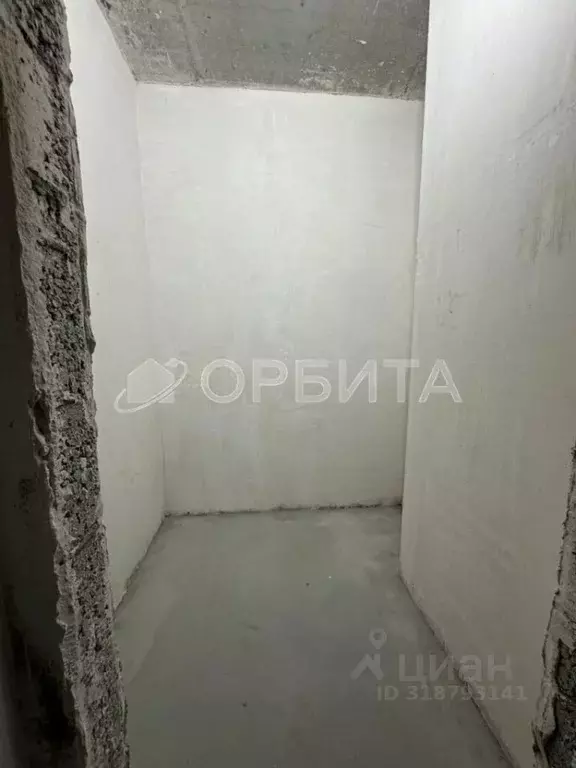 1-к кв. Тюменская область, Тюмень ул. Краснооктябрьская, 8 (82.57 м) - Фото 1
