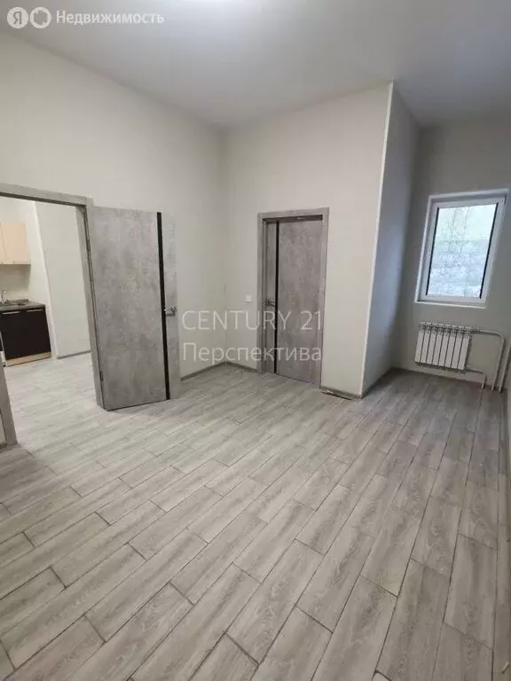 3-комнатная квартира: посёлок городского типа Октябрьский, улица 60 ... - Фото 2