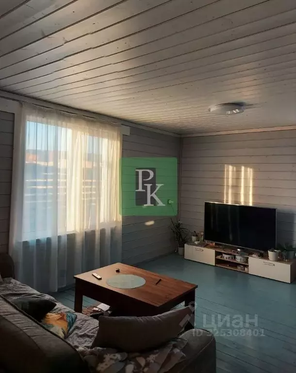 Дом в Крым, Бахчисарайский район, с. Угловое ул. Победы, 115 (120 м) - Фото 1