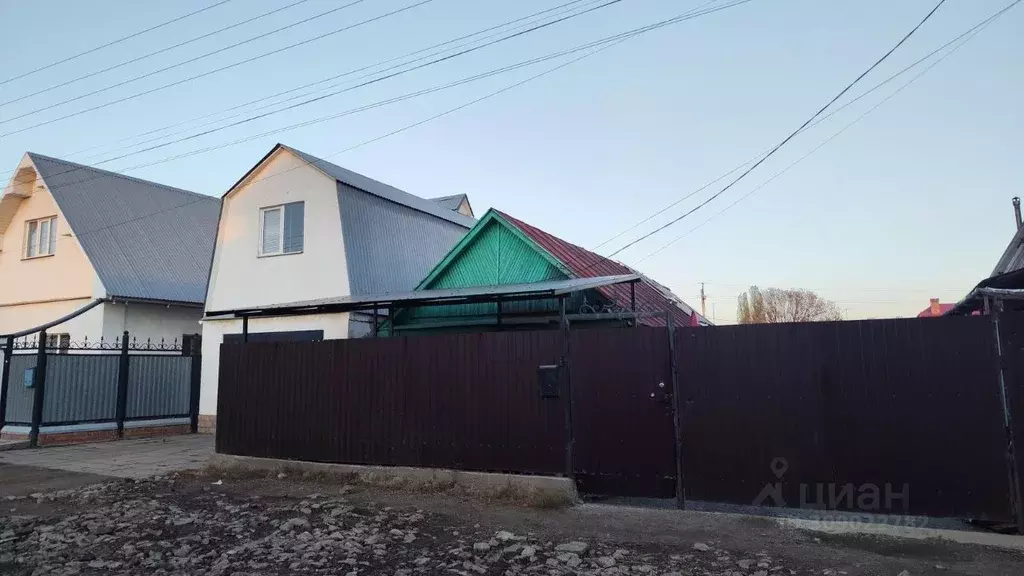 Дом в Оренбургская область, Оренбург 19-я линия, 27 (47 м) - Фото 0