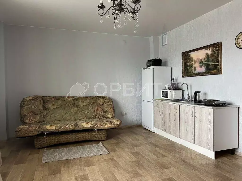 Студия Тюменская область, Тюмень Кремлевская ул., 112к1 (29.0 м) - Фото 1