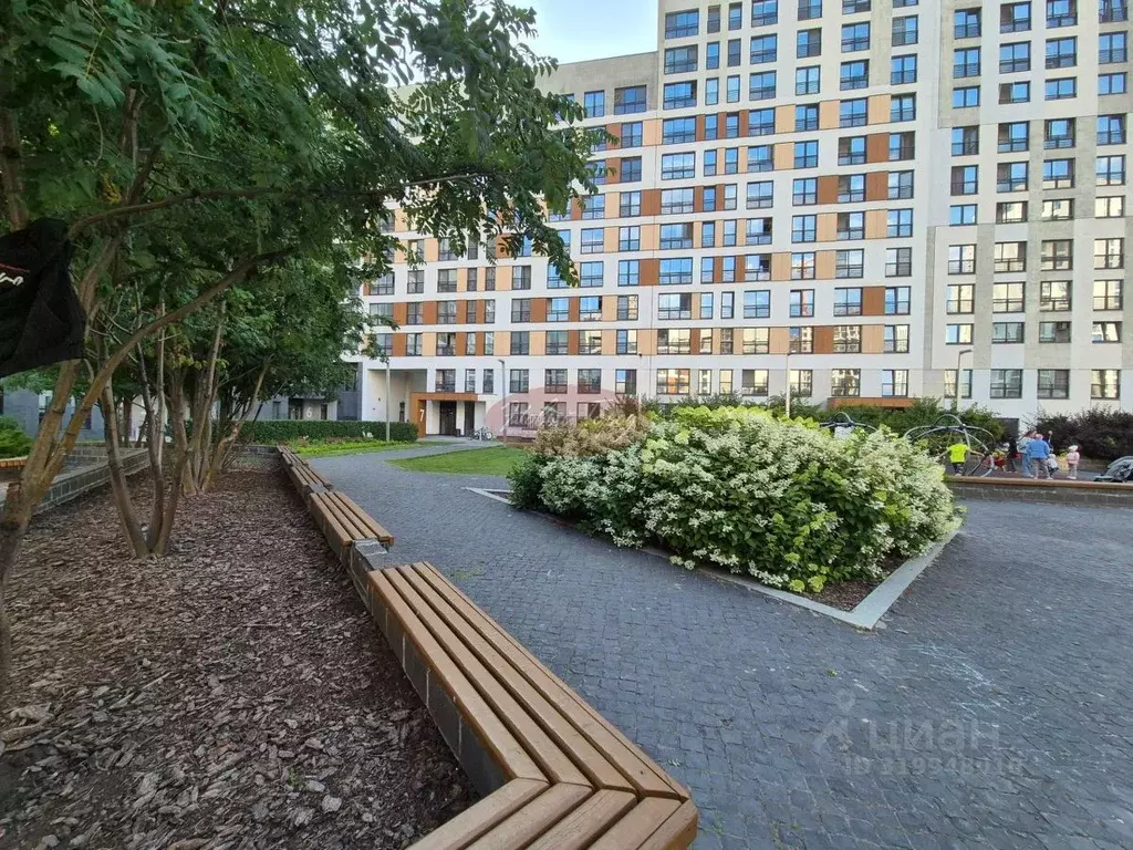 1-к кв. Тюменская область, Тюмень ул. 50 лет Октября, 57А (35.8 м) - Фото 1