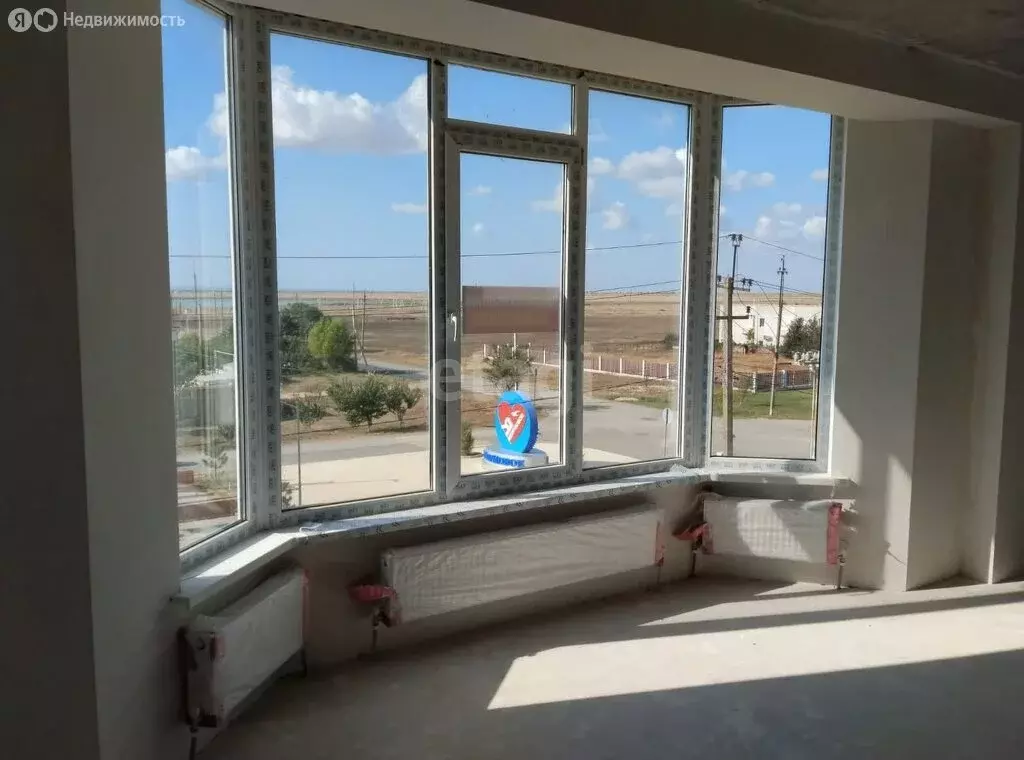 Квартира-студия: Штормовое, улица 60 лет Октября, 20 (46.6 м) - Фото 2