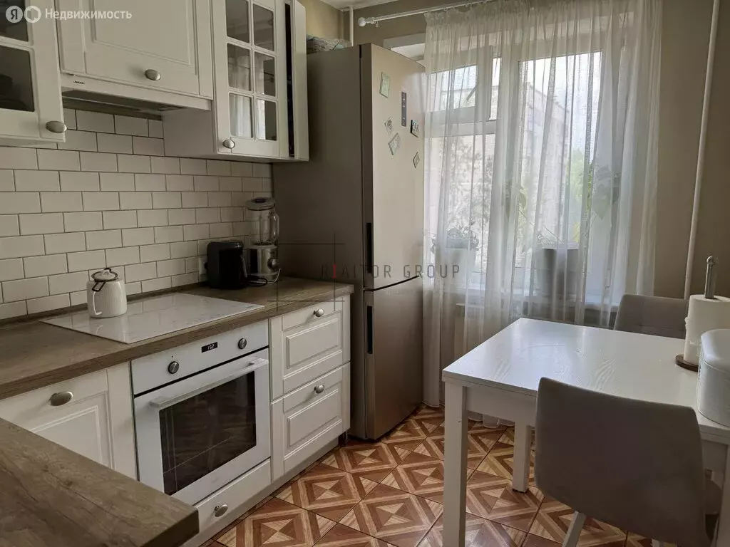 3-комнатная квартира: Новосибирск, улица Бориса Богаткова, 216 (60 м) - Фото 0