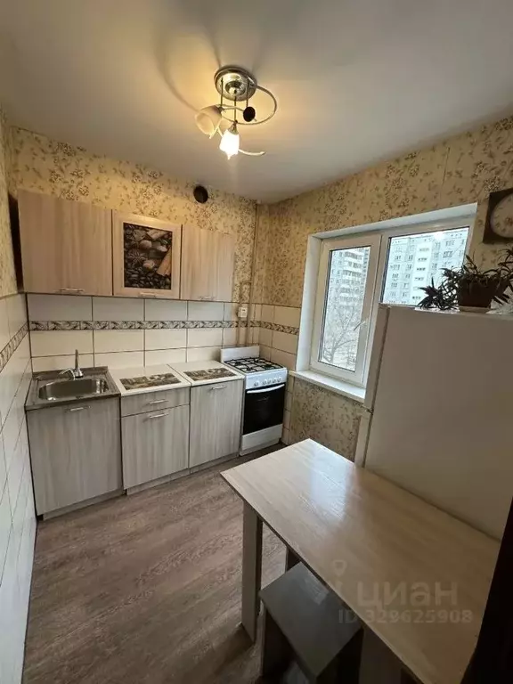 2-к кв. Омская область, Омск ул. Малиновского, 10Б (46.1 м) - Фото 2