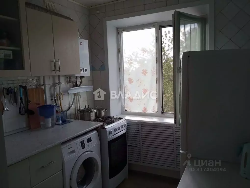 2-к кв. Белгородская область, Строитель Яковлевский городской округ, ... - Фото 0