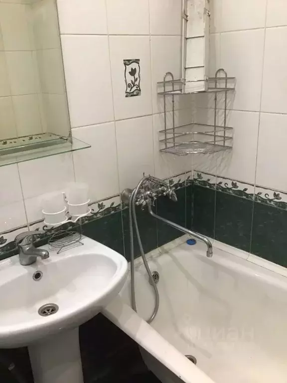 2-к кв. Красноярский край, Красноярск Коммунальная ул., 24 (40.0 м) - Фото 0