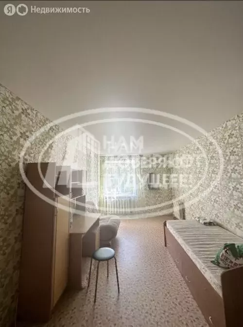 3-комнатная квартира: Чернушка, Красноармейская улица, 102А (59 м) - Фото 0