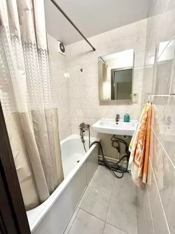 2-к. квартира, 45 м, 5/5 эт. - Фото 1