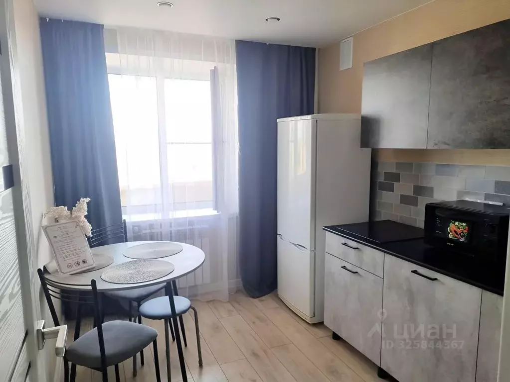 2-к кв. Тамбовская область, Тамбов Астраханская ул., 25Г (65.0 м) - Фото 2