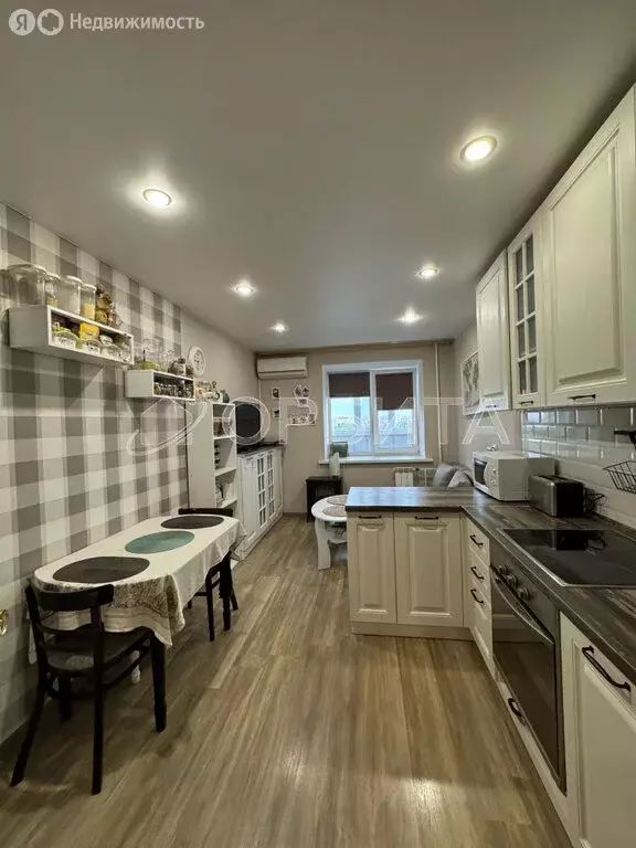 3-комнатная квартира: Тюмень, улица Самарцева, 3 (87.3 м) - Фото 1