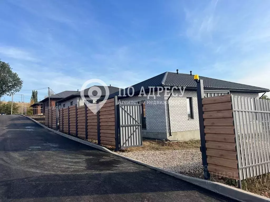 Дом в Саратовская область, д. Долгий Буерак ул. Центральная, 39 (124 ... - Фото 2