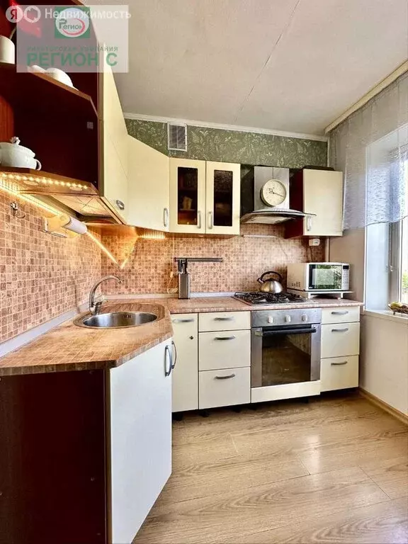 3-комнатная квартира: Архангельск, Октябрьская улица, 18 (61.1 м) - Фото 1