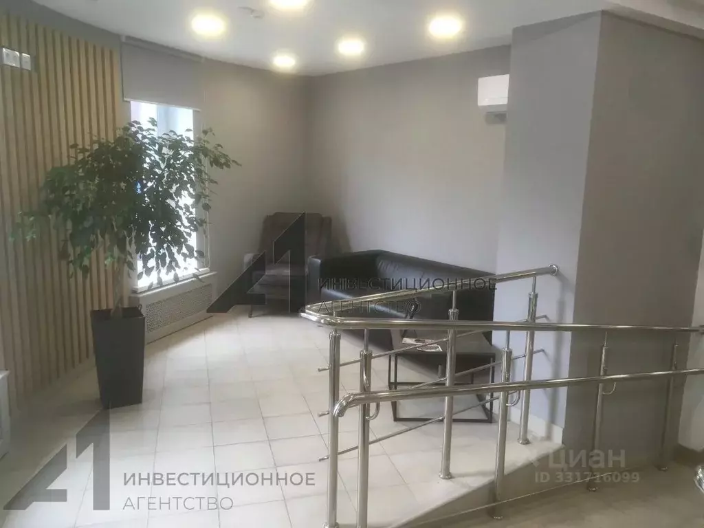 Офис в Тюменская область, Тюмень ул. 8 Марта, 2/13 (334 м) - Фото 1