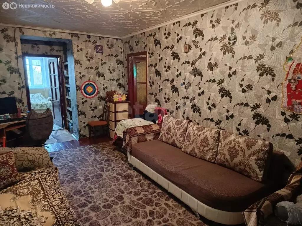 3-комнатная квартира: Черноморское, Армейская улица, 1 (63 м) - Фото 1