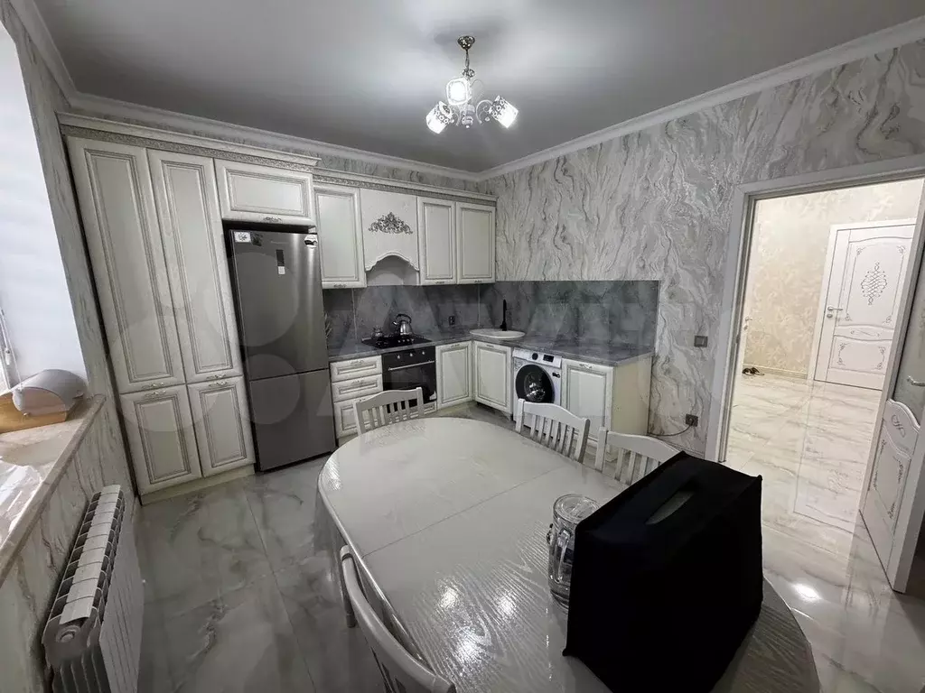 3-к. квартира, 100 м, 2/4 эт. - Фото 0