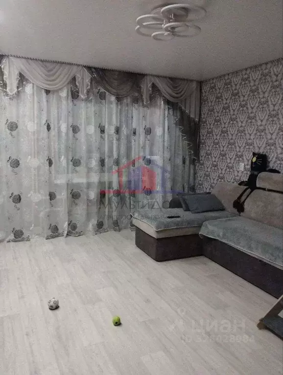 4-к кв. Белгородская область, Губкин Преображенская ул., 8 (76.0 м) - Фото 1