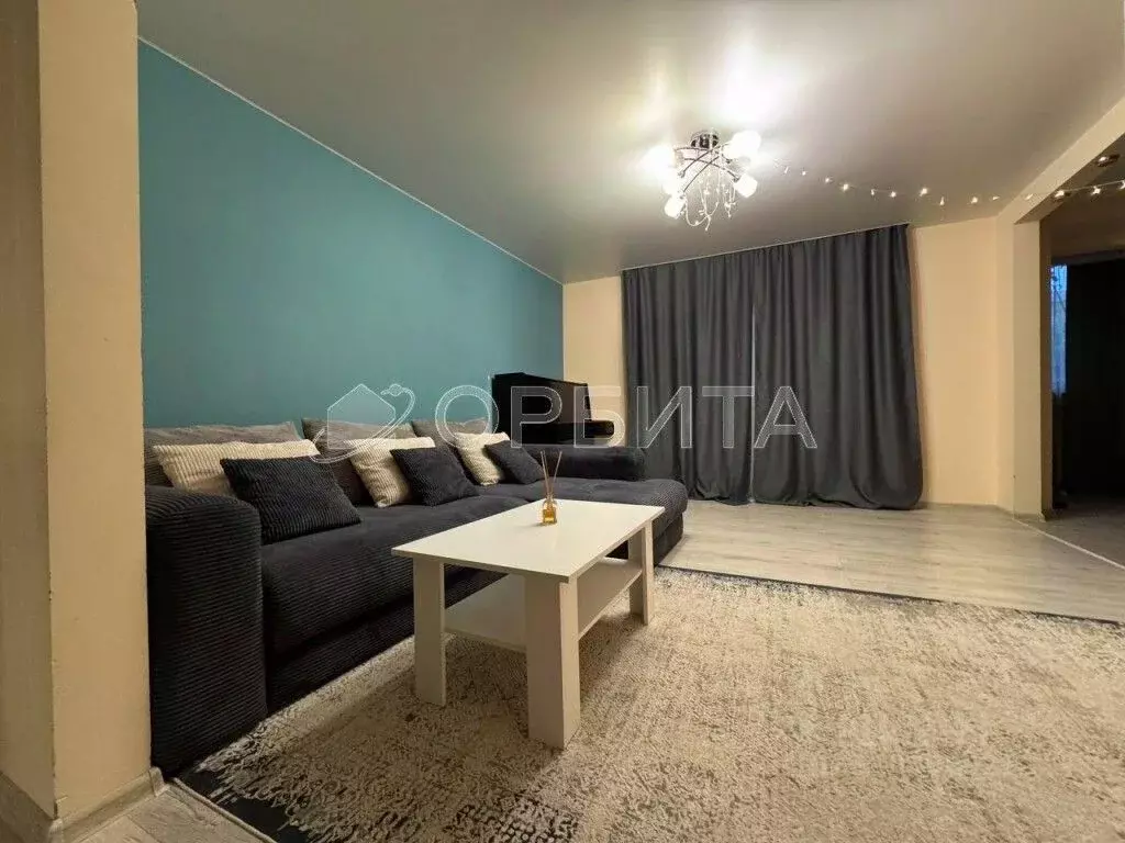 4-к кв. Тюменская область, Тюмень ул. Седова, 55 (72.8 м) - Фото 0