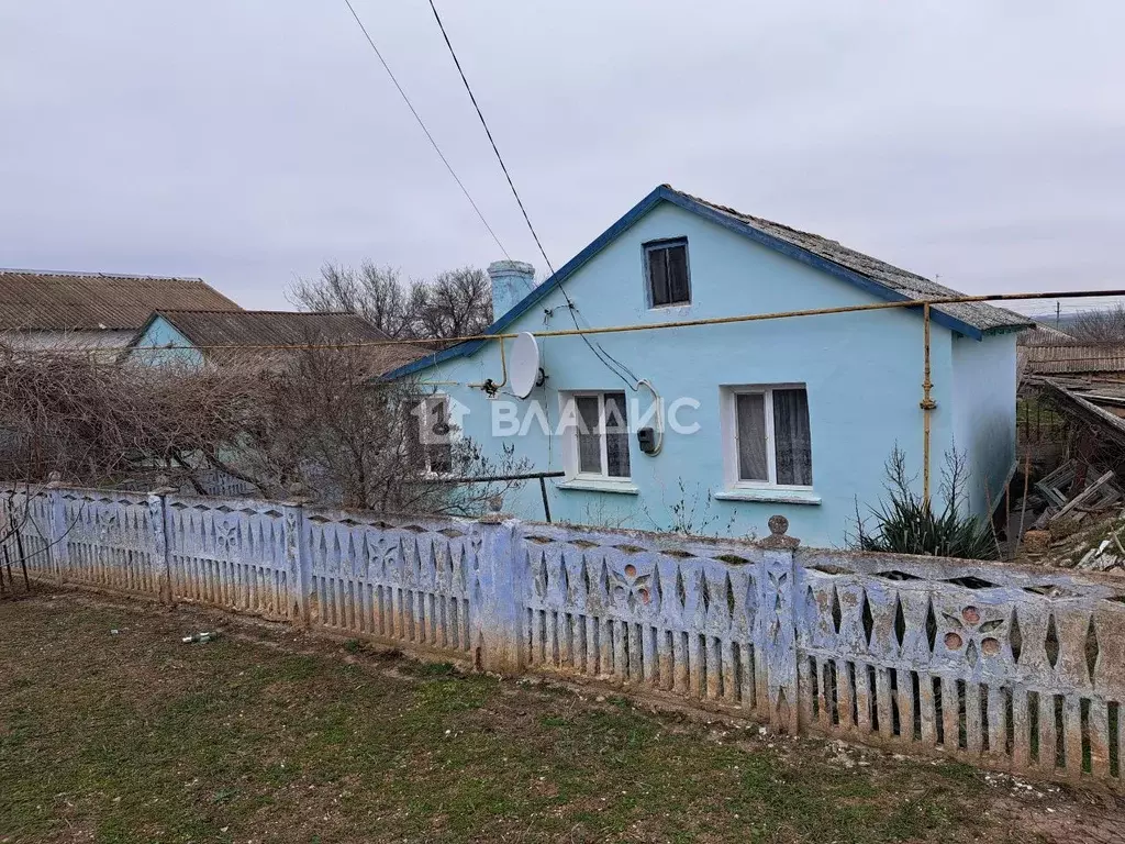 Дом в Крым, Сакский район, с. Митяево ул. Ленина, 9 (34 м) - Фото 1