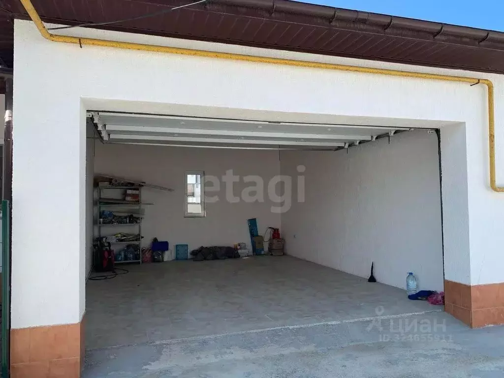 Дом в Крым, Евпатория городской округ, Заозерное пгт ул. Аллея Дружбы, ... - Фото 1