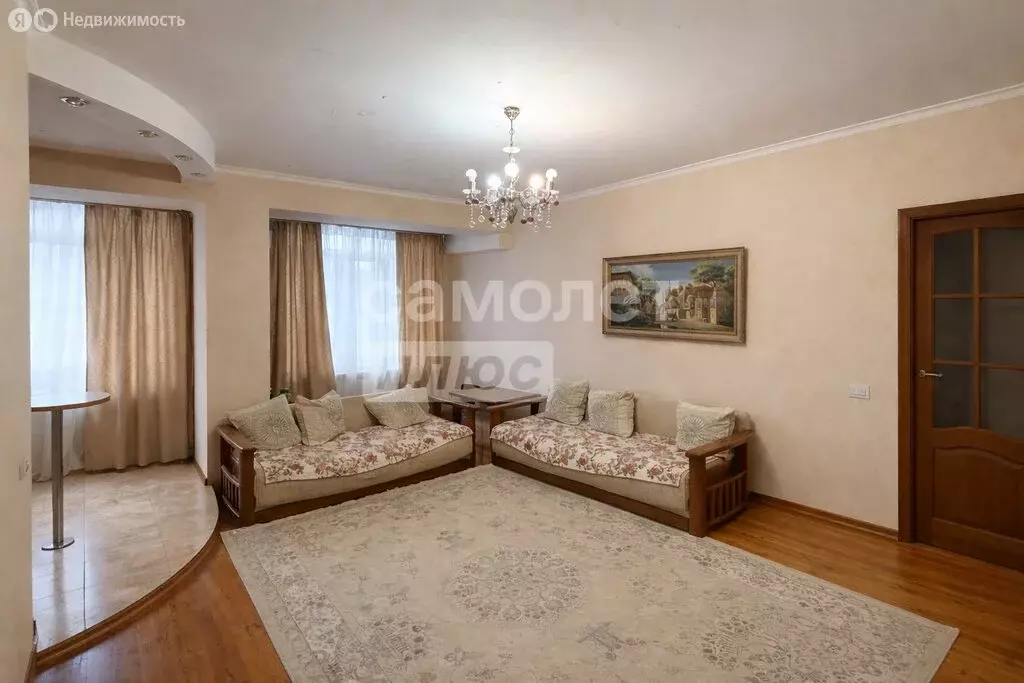 2-комнатная квартира: Махачкала, улица Нигматулы Магомедова, 75к1 (73 ... - Фото 1