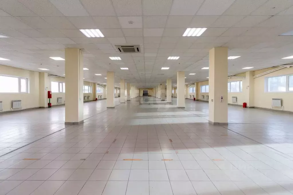 Помещение свободного назначения в Тюменская область, Тюмень ул. ... - Фото 1