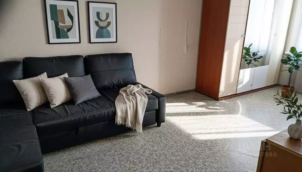 1-к кв. Татарстан, Казань просп. Ильгама Шакирова, 11А (32.0 м) - Фото 1