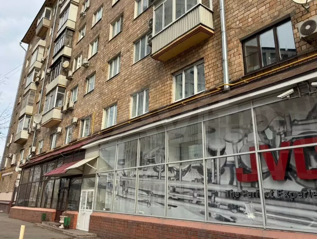 Доля в 6-к. квартире, 15,5 м, 1/8 эт. - Фото 1