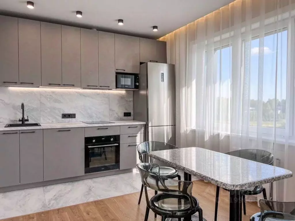 2-к кв. Иркутская область, Иркутск Байкальская ул., 346/13 (64.0 м) - Фото 0