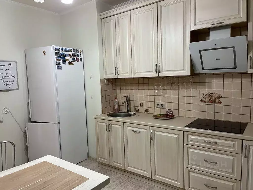 2-к кв. Вологодская область, Череповец Октябрьский просп., 76 (62.0 м) - Фото 2