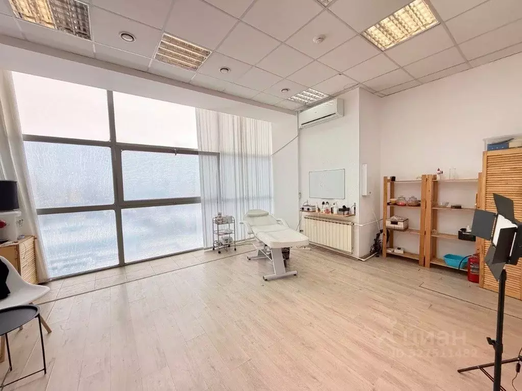 Офис в Волгоградская область, Волгоград Рабоче-Крестьянская ул., 9 (29 ... - Фото 1