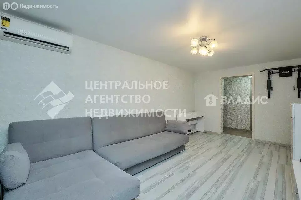 3-комнатная квартира: Рязань, Черновицкая улица, 28 (63 м) - Фото 1
