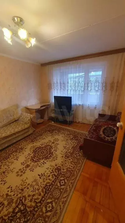 2-к. квартира, 50 м, 1/9 эт. - Фото 0