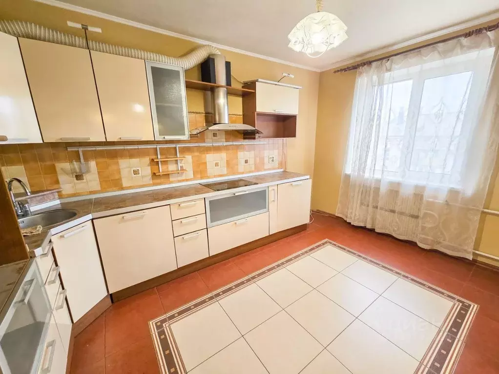 3-к кв. Челябинская область, Челябинск ул. Доватора, 42В (109.6 м) - Фото 1