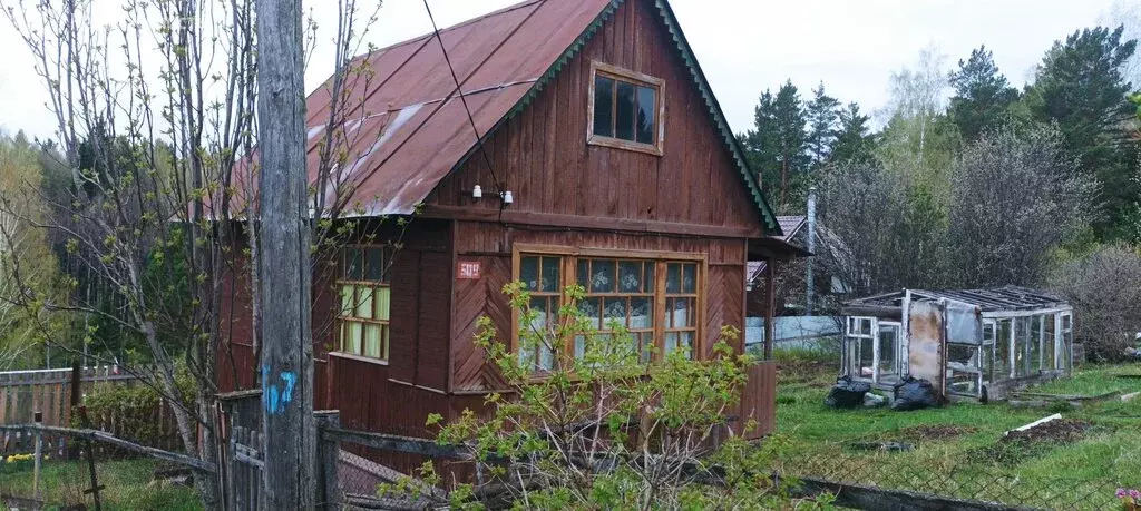 Дом в Емельяновский район, Еловский сельсовет, садоводческое ... - Фото 1