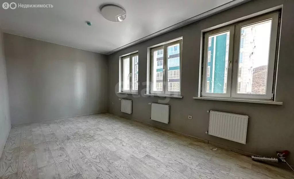 1-комнатная квартира: Туапсе, улица Портовиков, 39/3 (56 м) - Фото 1