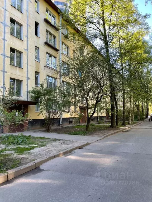 3-к кв. Санкт-Петербург ул. Лени Голикова, 23К5 (41.7 м) - Фото 0