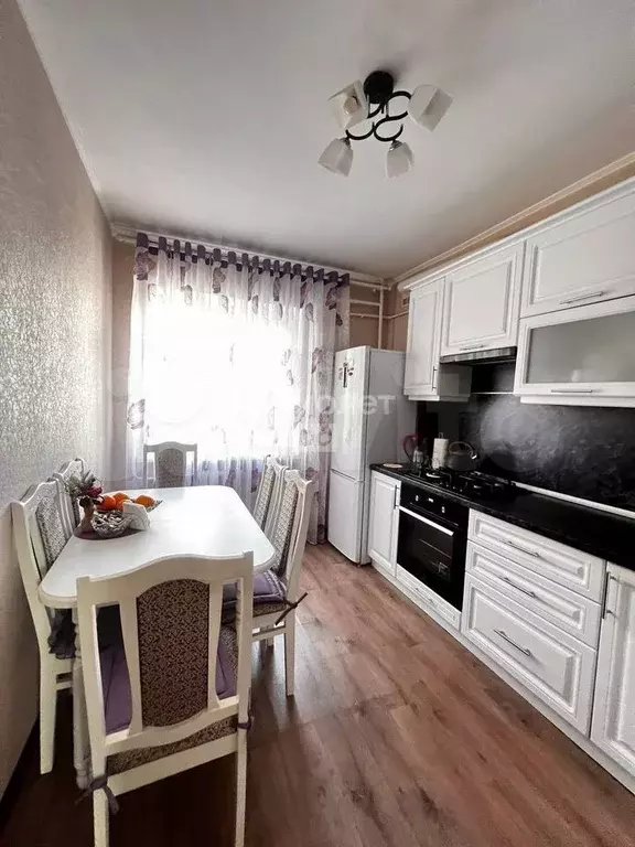 2-к. квартира, 60 м, 2/6 эт. - Фото 0