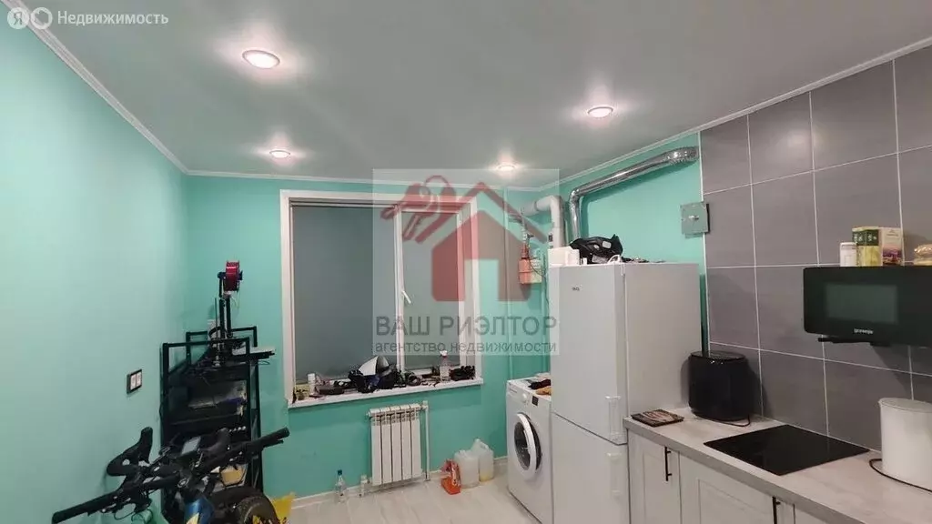 1-комнатная квартира: посёлок городского типа Стройкерамика, улица ... - Фото 1