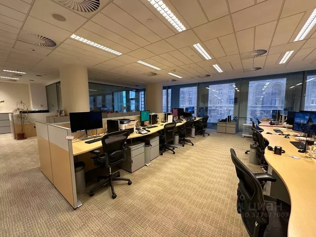 Офис в Москва 1-я Тверская-Ямская ул., 21 (886 м) - Фото 1