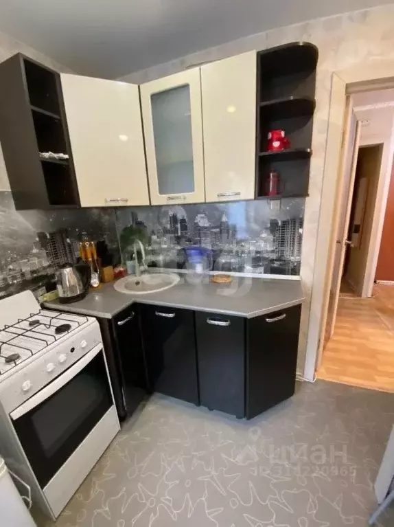 1-к кв. Тюменская область, Тюмень Киевская ул., 60 (32.0 м) - Фото 0
