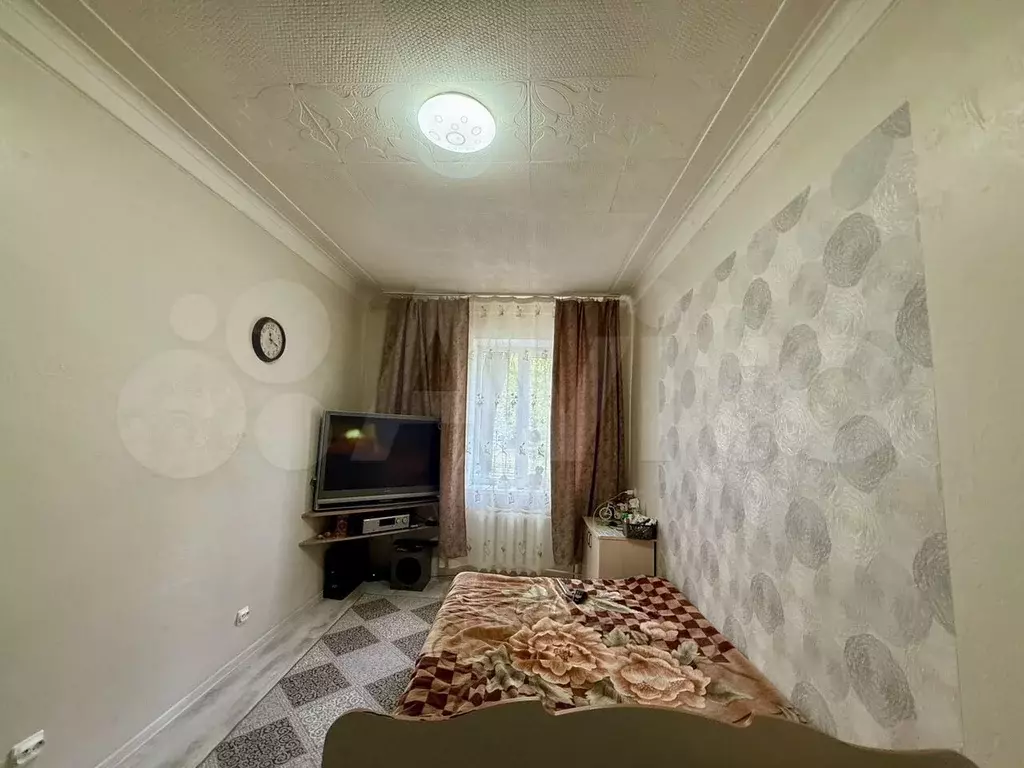 Комната 17 м в 3-к., 1/3 эт. - Фото 1