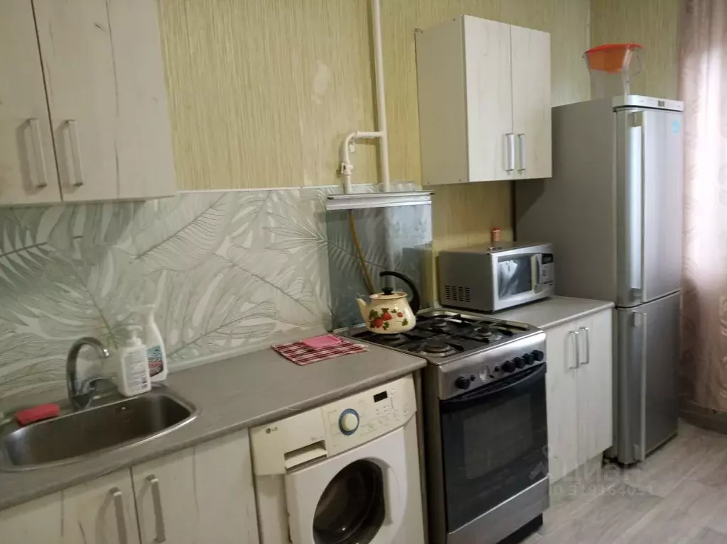 2-к кв. Волгоградская область, Волгоград Нарвская ул., 10 (50.0 м) - Фото 0