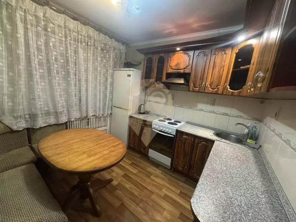 3-к кв. Белгородская область, Старый Оскол Юбилейный мкр, 3 (70.0 м) - Фото 2