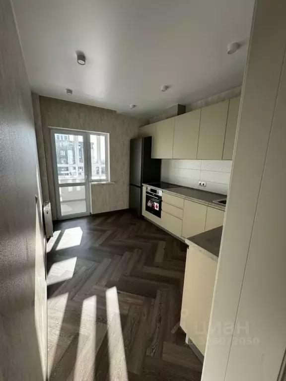 1-к кв. Крым, Симферополь просп. Александра Суворова, 3 (37.5 м) - Фото 2