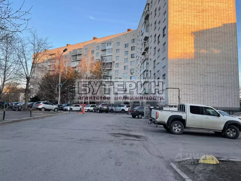 2-к кв. Омская область, Омск ул. Красина, 4 (74.0 м) - Фото 0