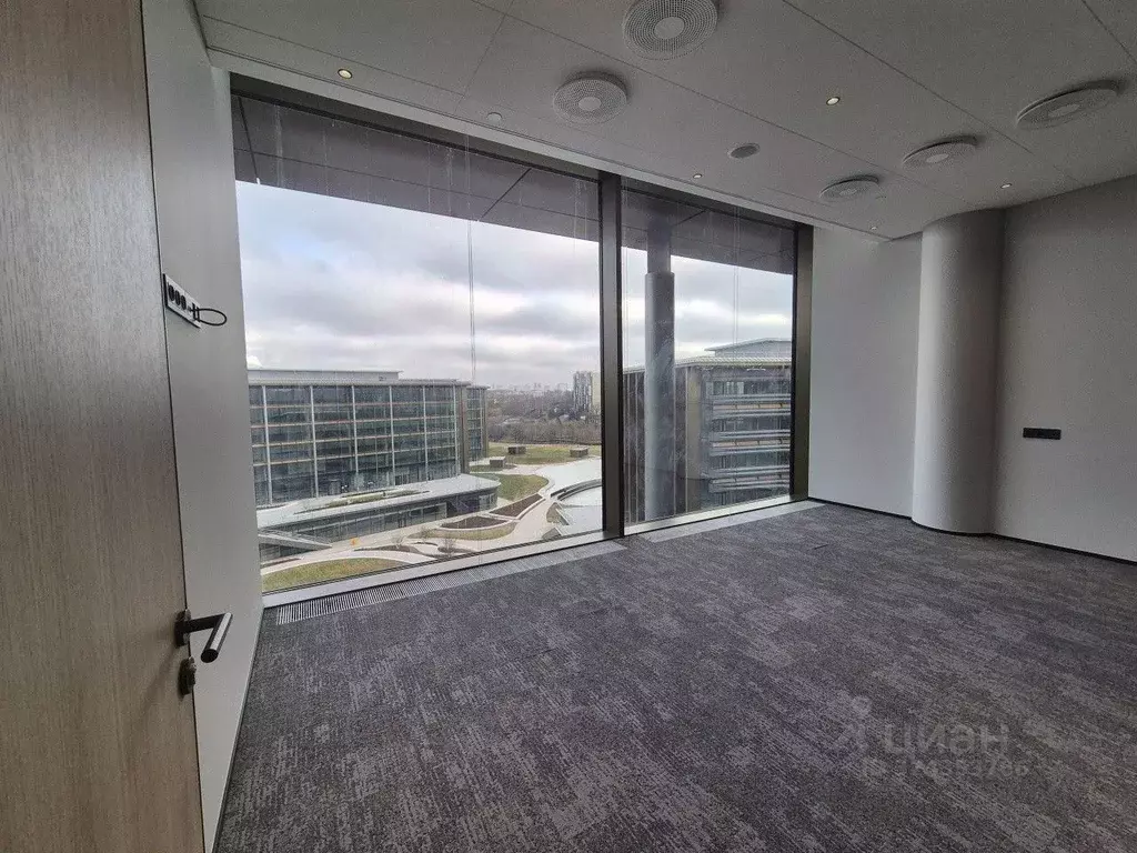 Помещение свободного назначения в Москва Сколковское ш., вл43 (14671 ... - Фото 1