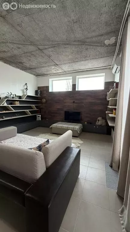 Дом в Астрахань, 2-я Перевозная улица, 14 (305 м) - Фото 1